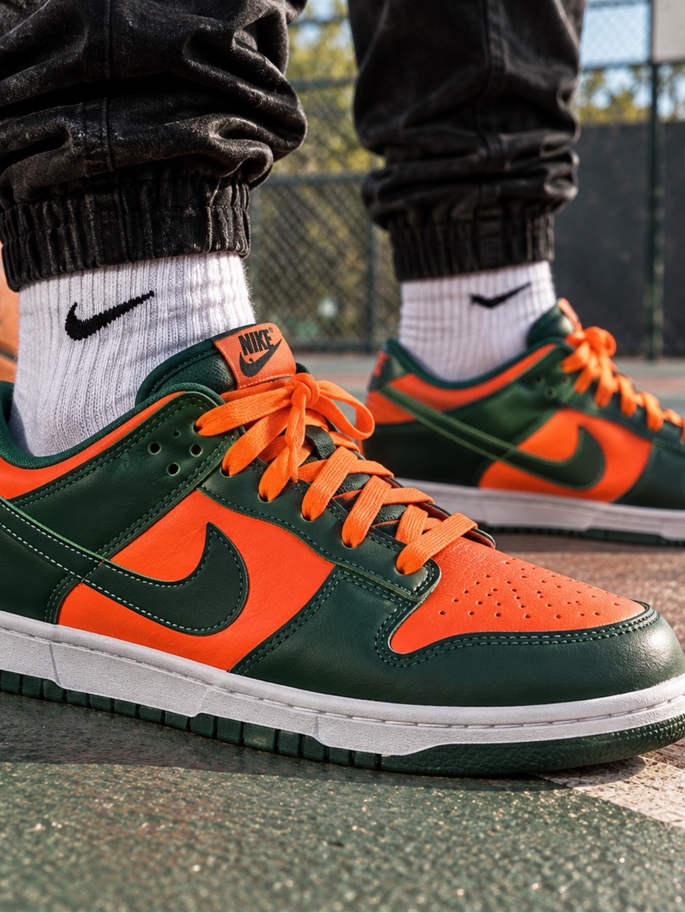 Nike Dunk Low Retro Miami Hurricanes Orange Green Size 9